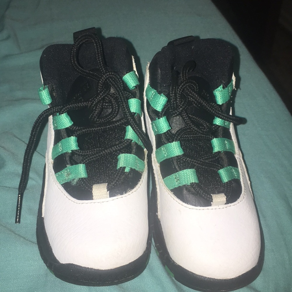 Jordan Retro 10 mint green